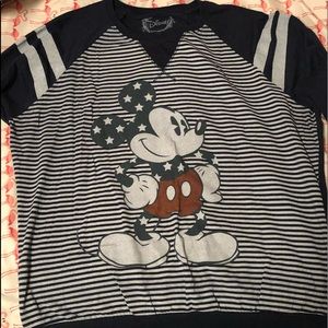 Disney Americana raglan top size Large